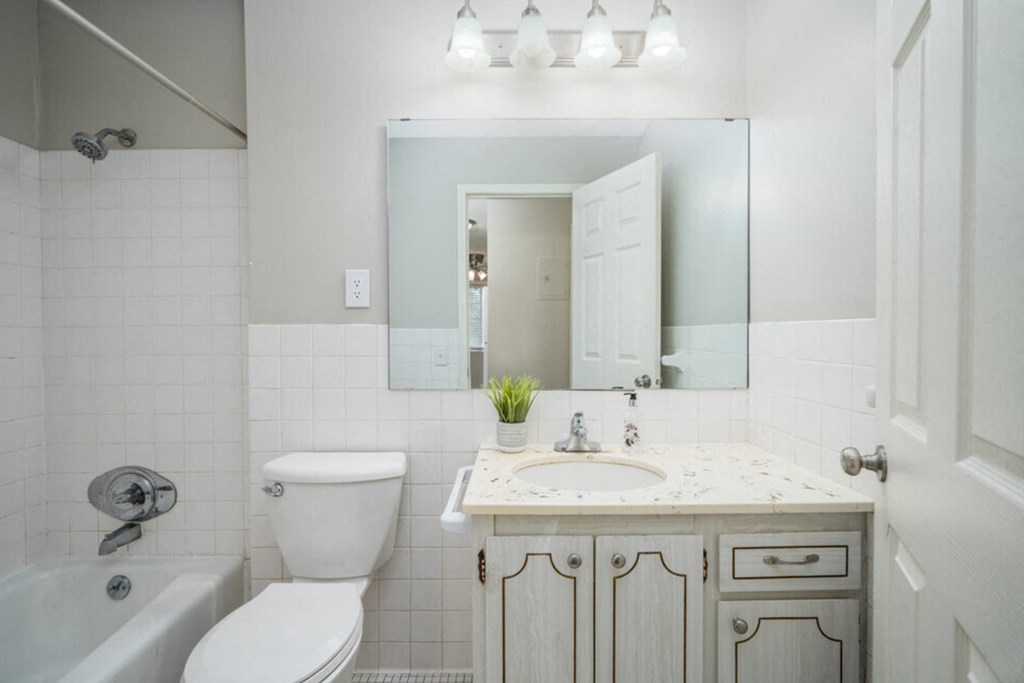 Charlton Place Bathroom