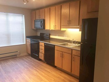 East Side Apartments Kitchen - Photo Gallery 9