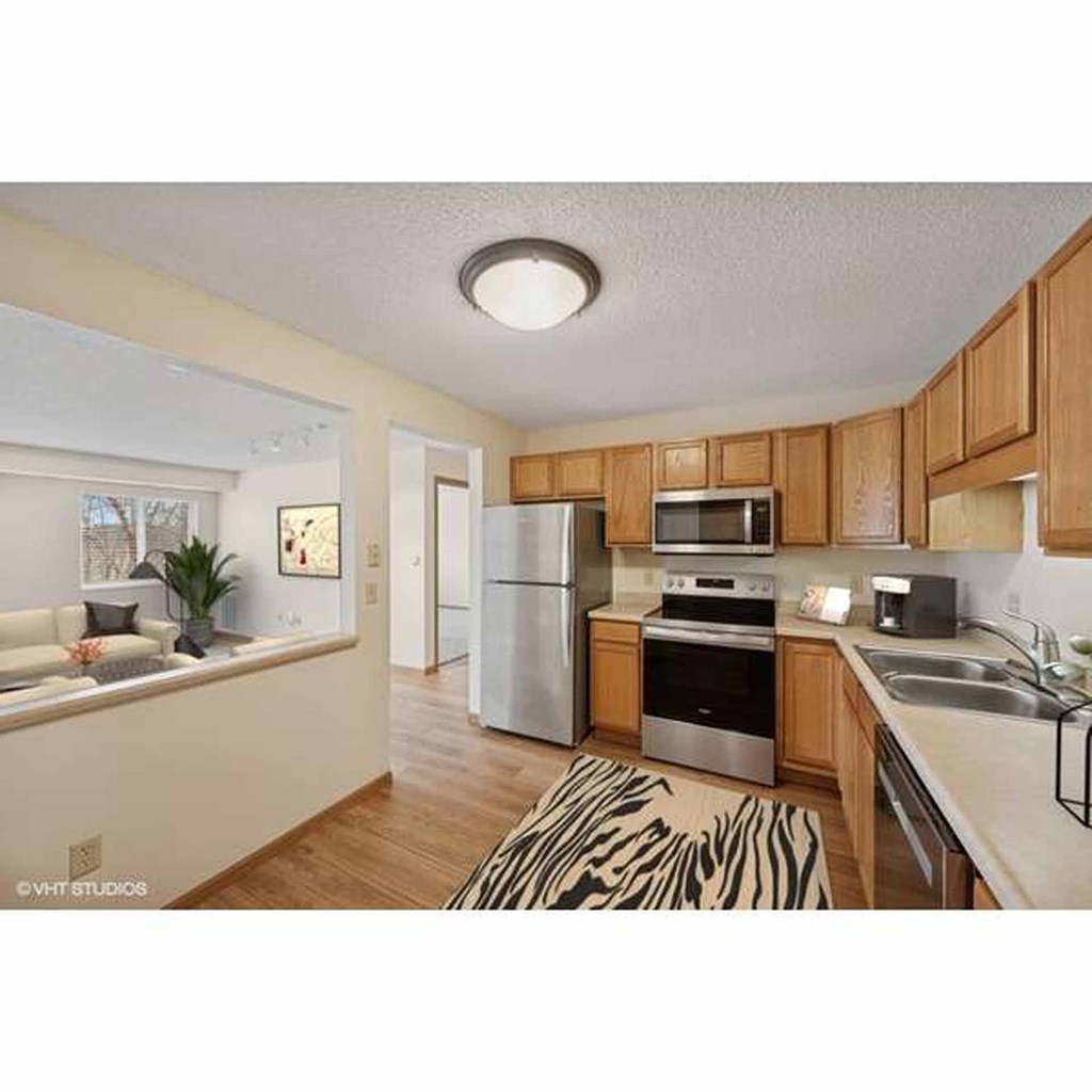 Lakewood Place Apartments, White Bear Lake, MN