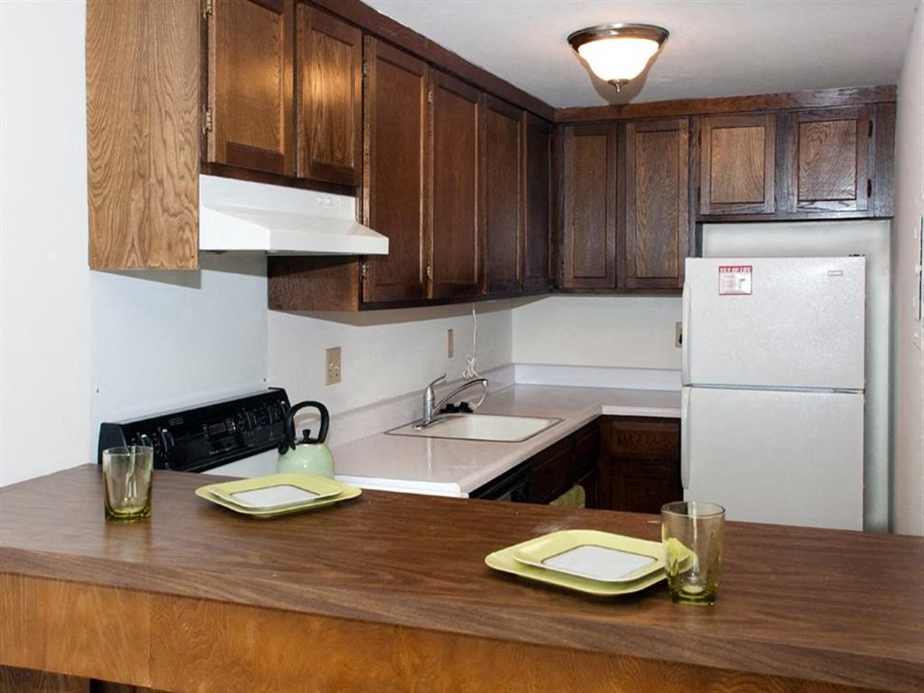 Gold Crest Apartments Kitchen