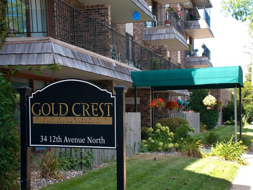 Gold Crest Apartments Exterior