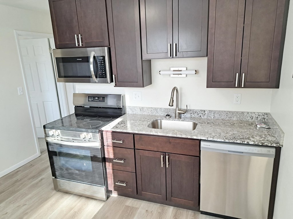 Northgate Crossing Apartments Kitchen, St. Paul, Minnesota