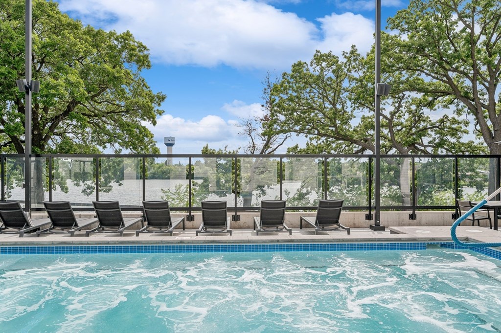 the swimming pool at the resort at longboat key club