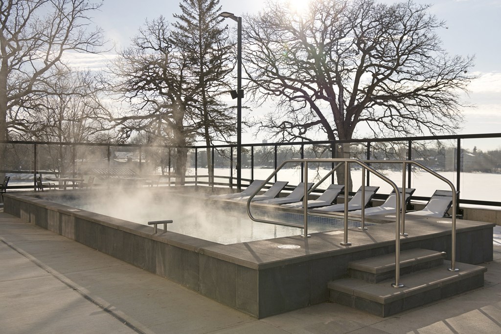 The Reeve Lakeside Spa