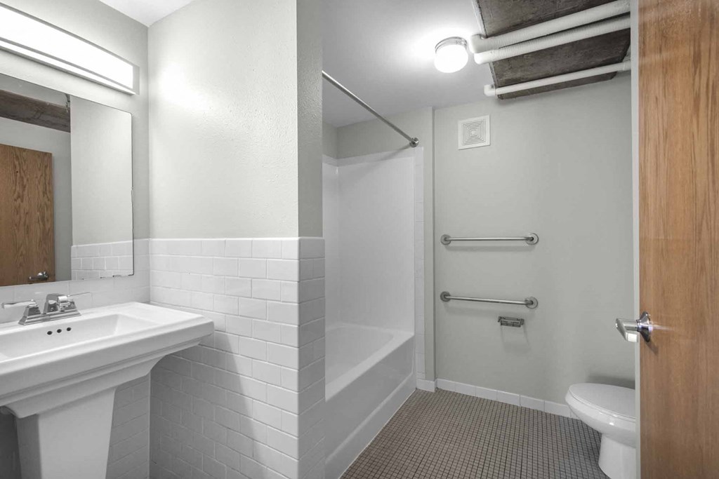 Stone Arch I Bathroom