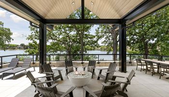 The Reeve Lakeside Patio
