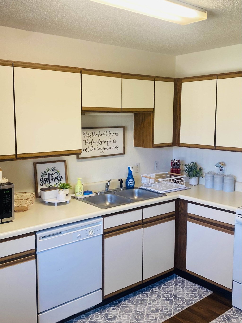 East Gate Estates Kitchen, New Prague, Minnesota