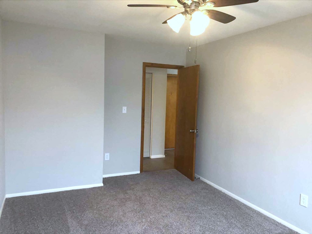 St. Paul Apartments, Bedroom