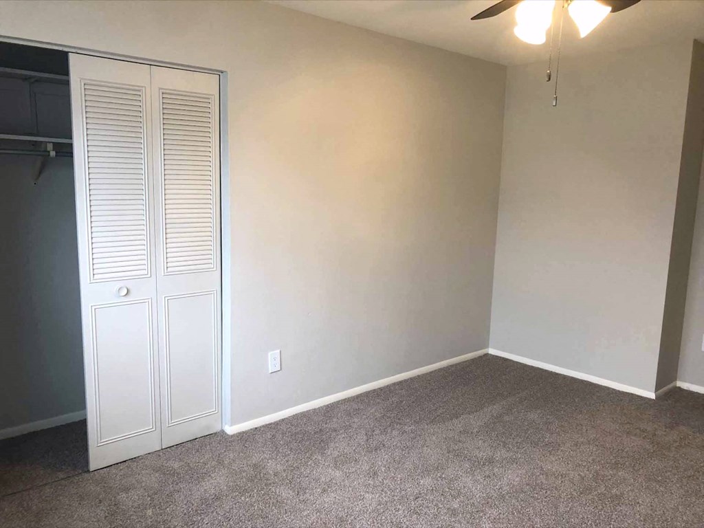 St. Paul Apartments, Bedroom