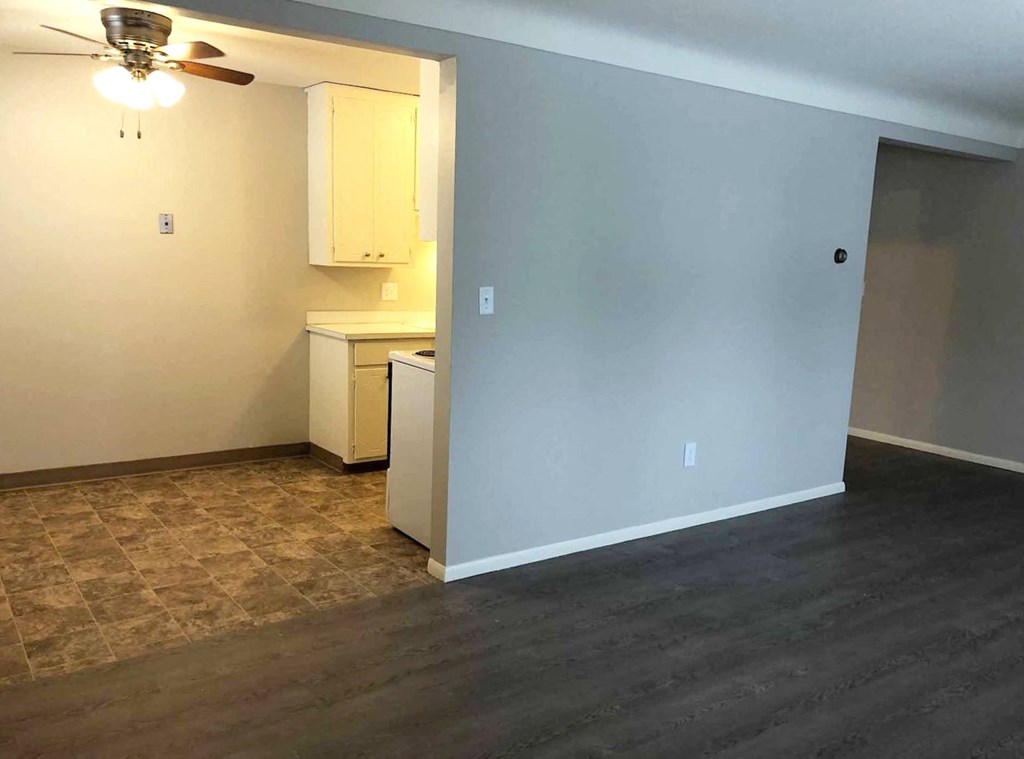 St. Paul Apartments, Living room