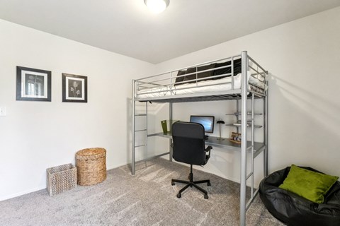 Office space in 2 bedroom apartment  in Clinton Township