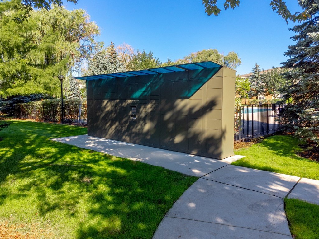 24/7 Package Lockers at Prentiss Pointe Apartments, Harrison Township, MI