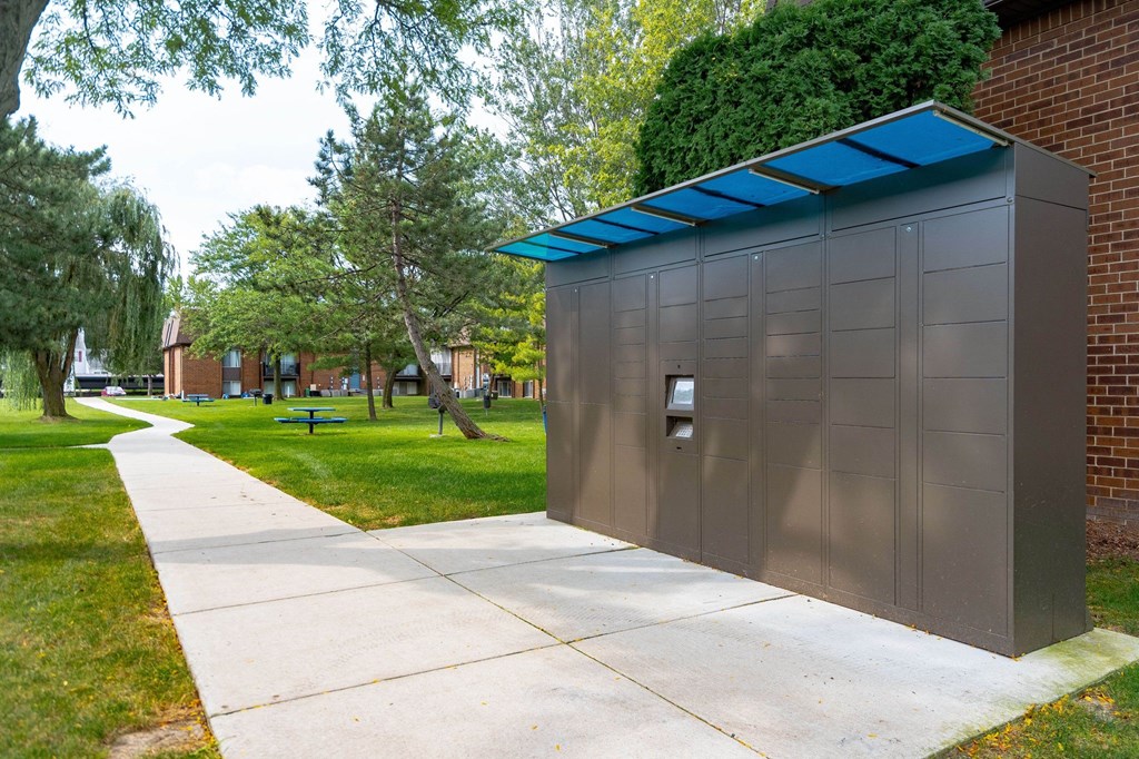 Drawbridge 24/7 Package Lockers