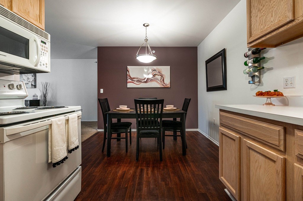 Dining Room and Kitchen at Prentiss Pointe Apartments, Michigan, 48045
