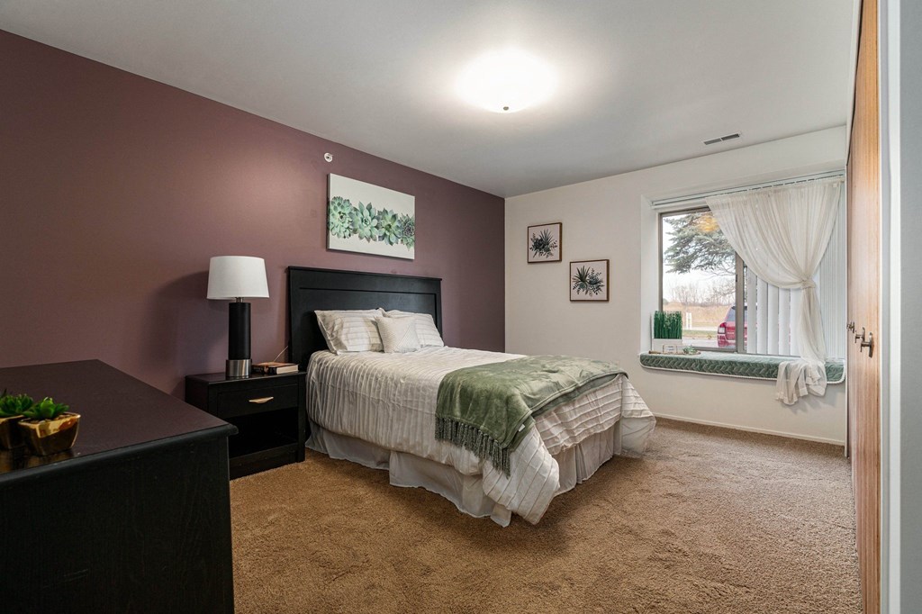 Bedroom at Prentiss Pointe Apartments, Michigan