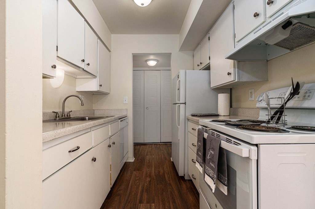 Drawbridge One Bedroom Kitchen