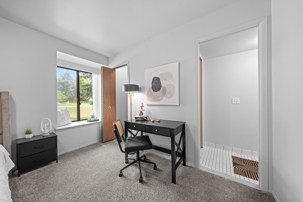 Office space in 2 bedroom apartments in Kalamazoo