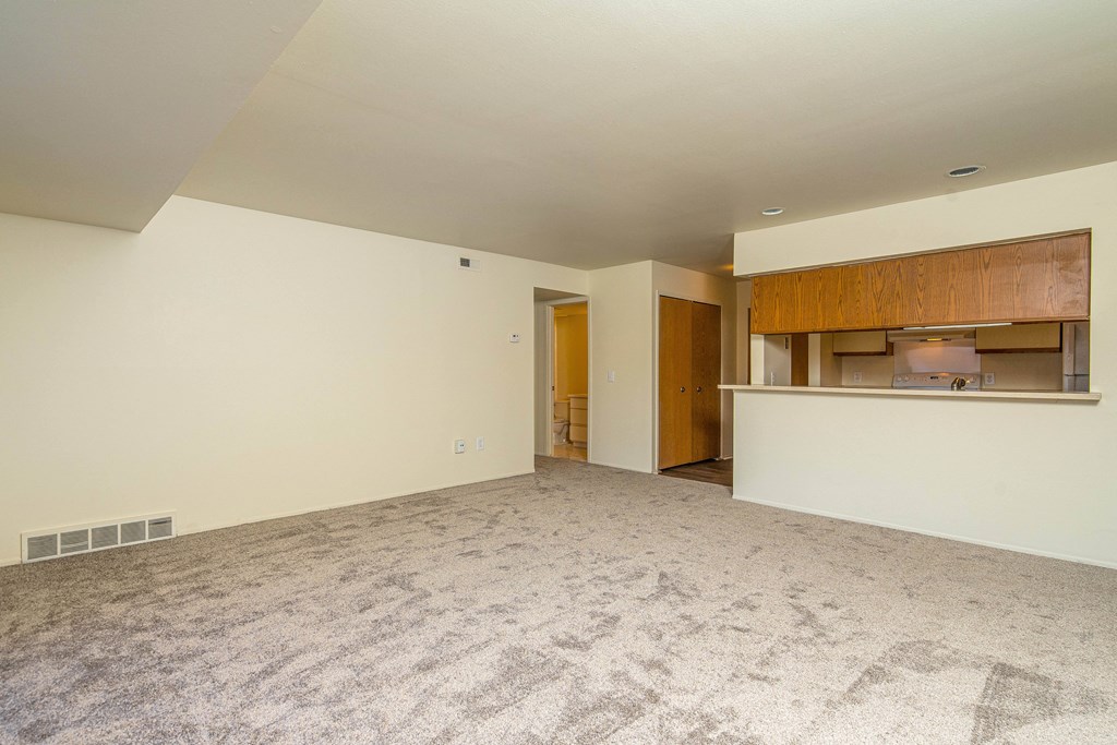 Living Room for Cali Split at Franklin River Apartments, Southfield