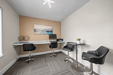 Business center at Knottingham Apartments in Clinton Township, MI.