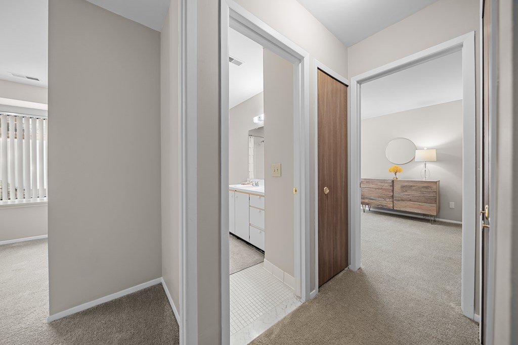 Large layouts at Lakeside Village Apartments Clinton Township MI