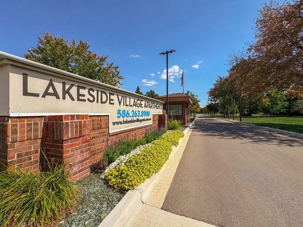Lakeside Village Apartments Clinton Township 48038