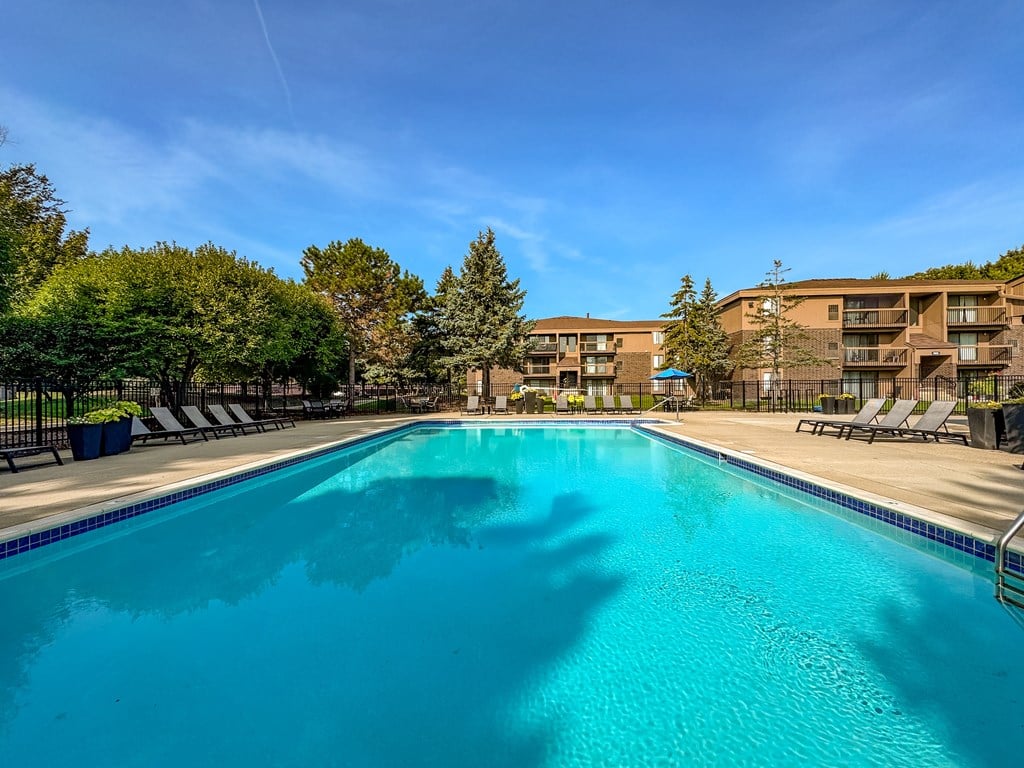 Heated pool at Lakeside Village Apartments Clinton Township MI