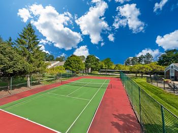 Community tennis court at Park Lane Apartments in Southfield, MI.