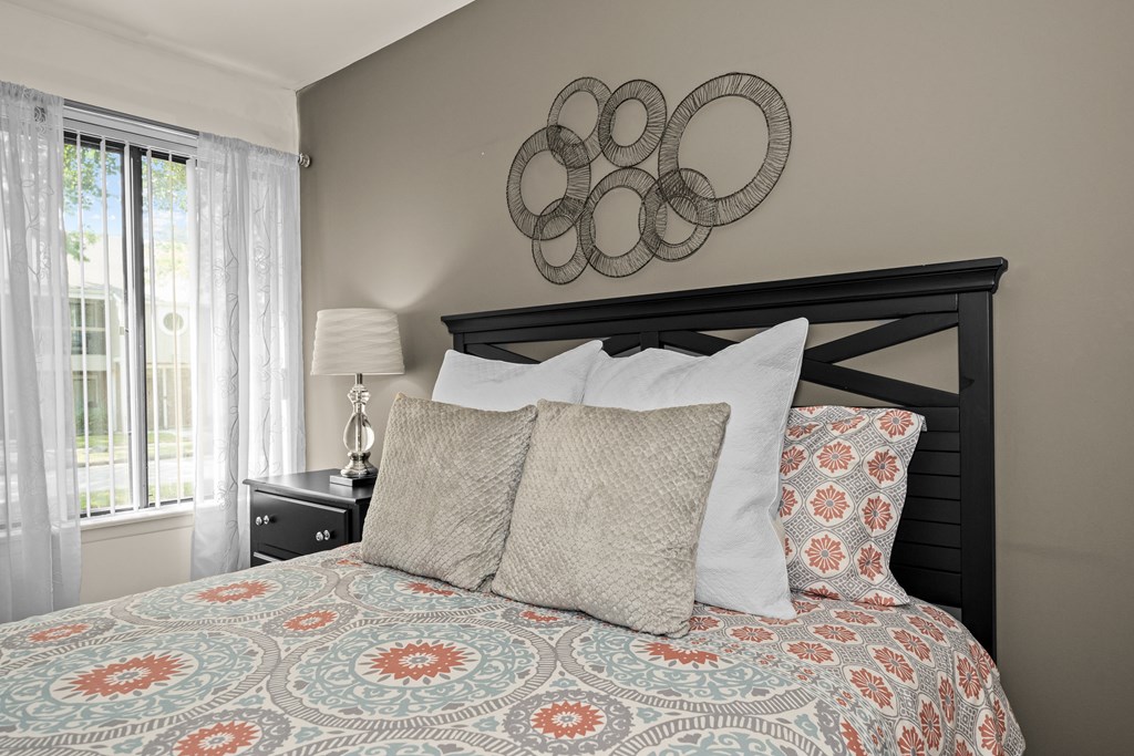 Large bedroom at Park Lane Apartments in Southfield, MI