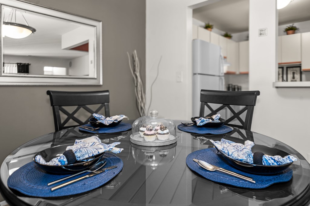 Dining Room at Park Lane Apartments in Southfield, MI