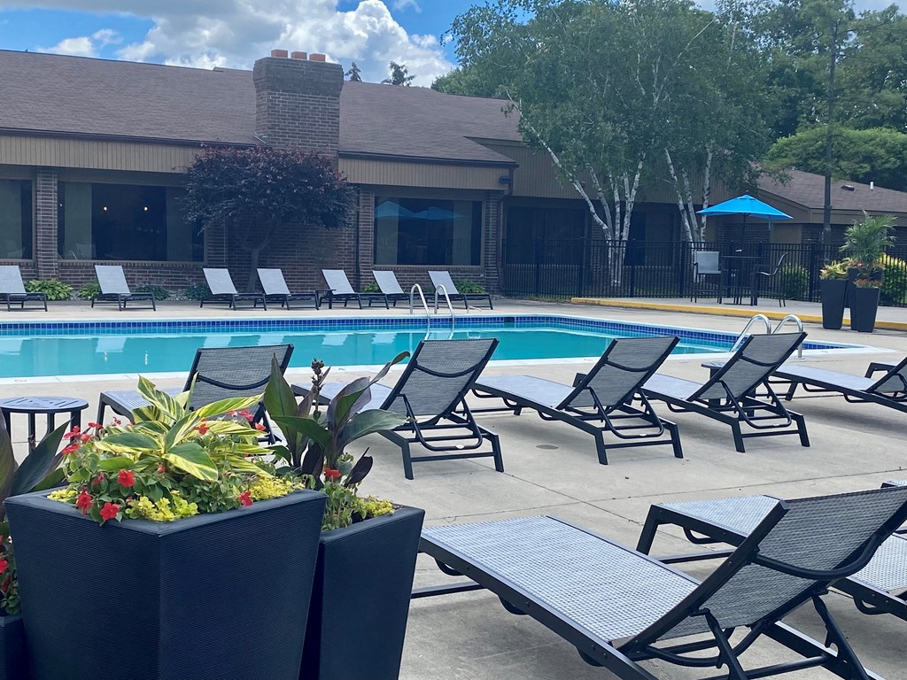 Heated pool at Lakeside Village Apartments Clinton Township MI