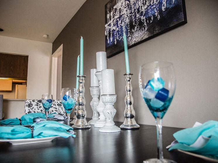 Modern Decorations at Franklin River Apartments, Southfield, 48034