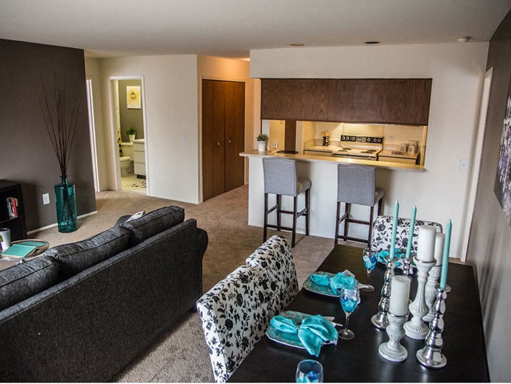 Living and Dining Area at Franklin River