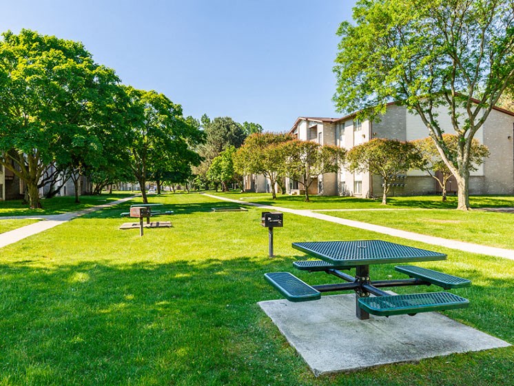 Court yard view at Woodland Villa Apartments, Westland, MI