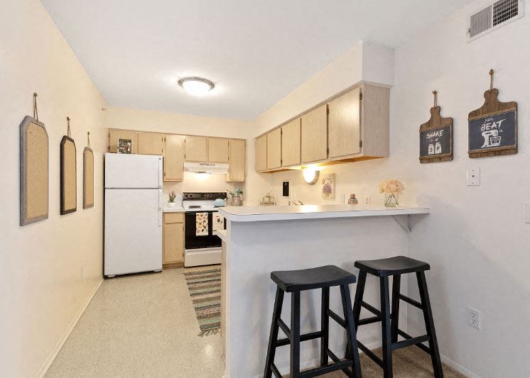 Breakfast Bar Kitchen at Dover Hills Apartments Kalamazoo MI Breakfast Bar Kitchen at Dover Hills Apartments Kalamazoo MI