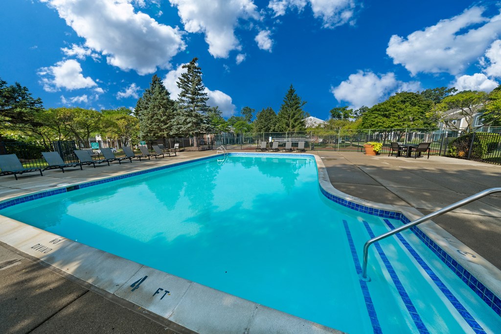 Swimming pool at Park Lane Apartments in Southfield