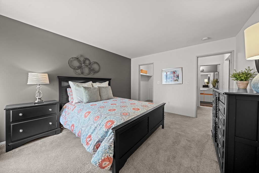 Large bedroom at Park Lane Apartments in Southfield, MI