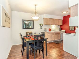 Dining and Kitchen  Area at Prentiss Pointe Apartments, Harrison Township