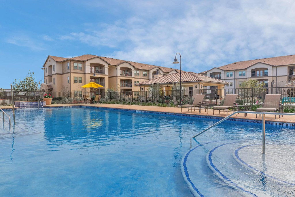 Pool at Mariposa at Clear Creek Webster 55+ Apartments, Webster, TX