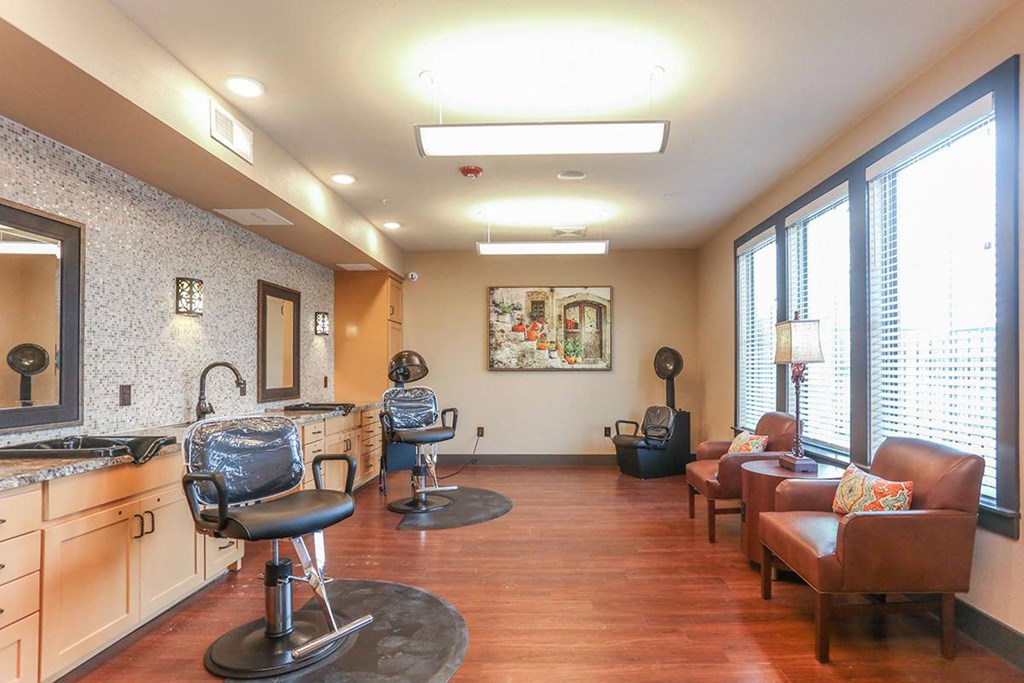 Salon at Mariposa at Clear Creek Webster 55+ Apartments, Webster