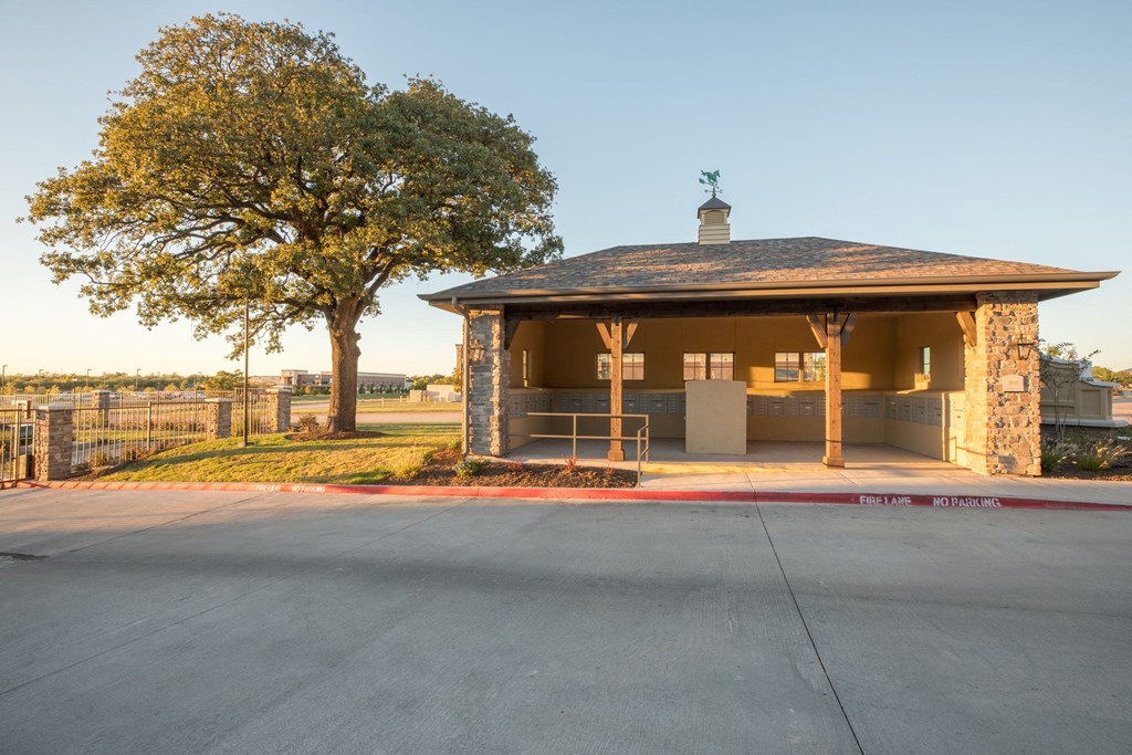 Locker Room at Ten 06 at Joshua Station Apartments, Texas, 76058