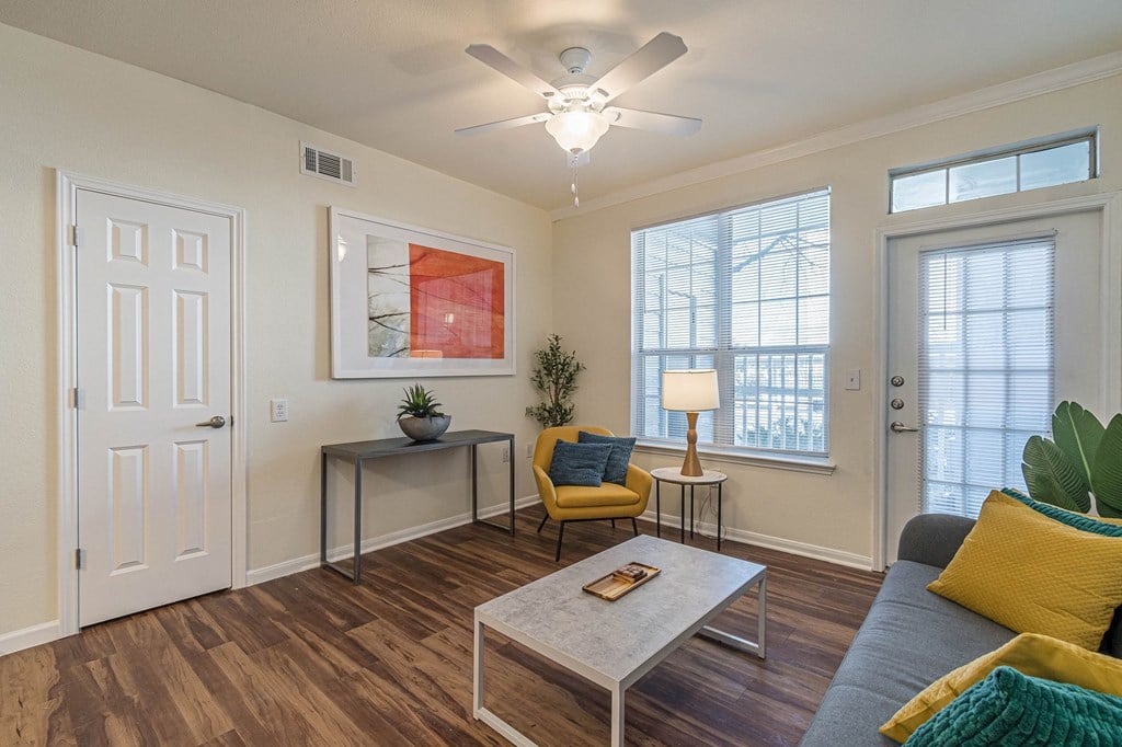 Dominium - Capitol Crossing - Living Room 3 - WEB