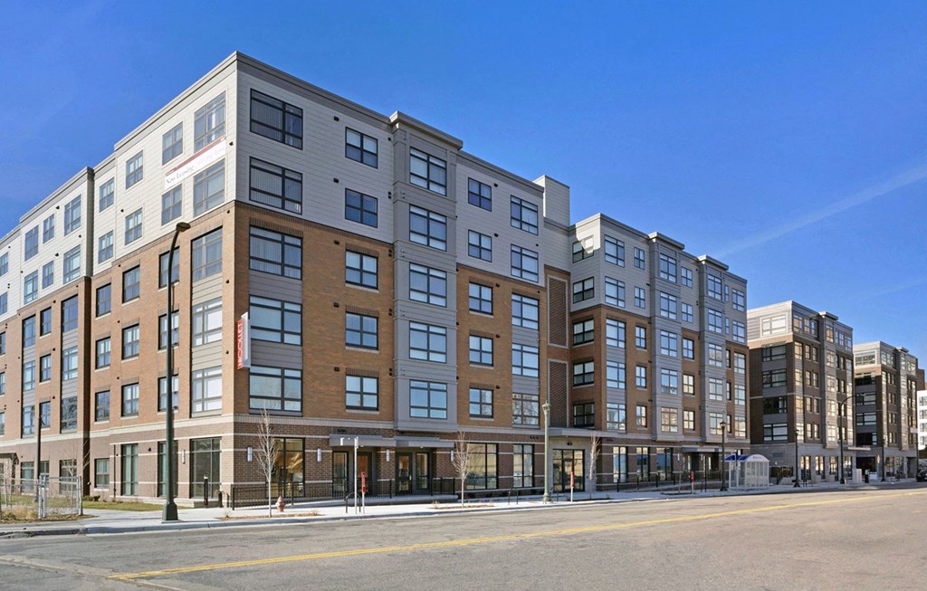 Exterior at 1500 Nicollet Apartment Homes, Minneapolis, MN, 55403