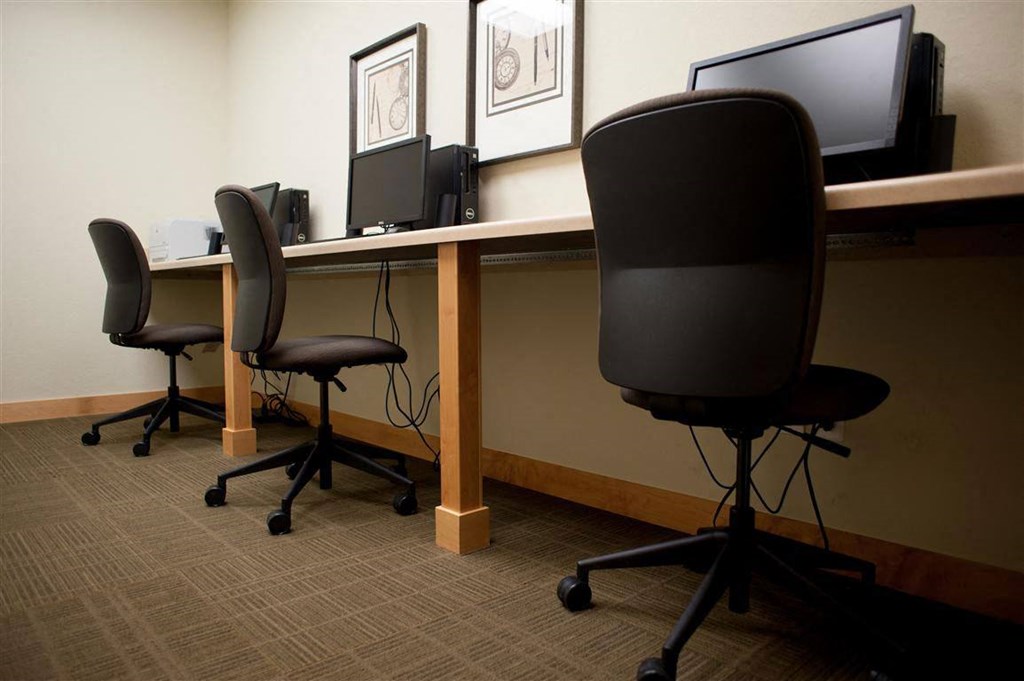 1502 Michigan Place_Business Center