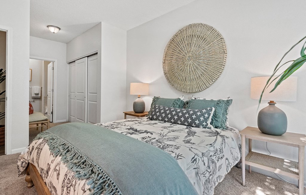 Dominium-808 Berry-Model Bedroom