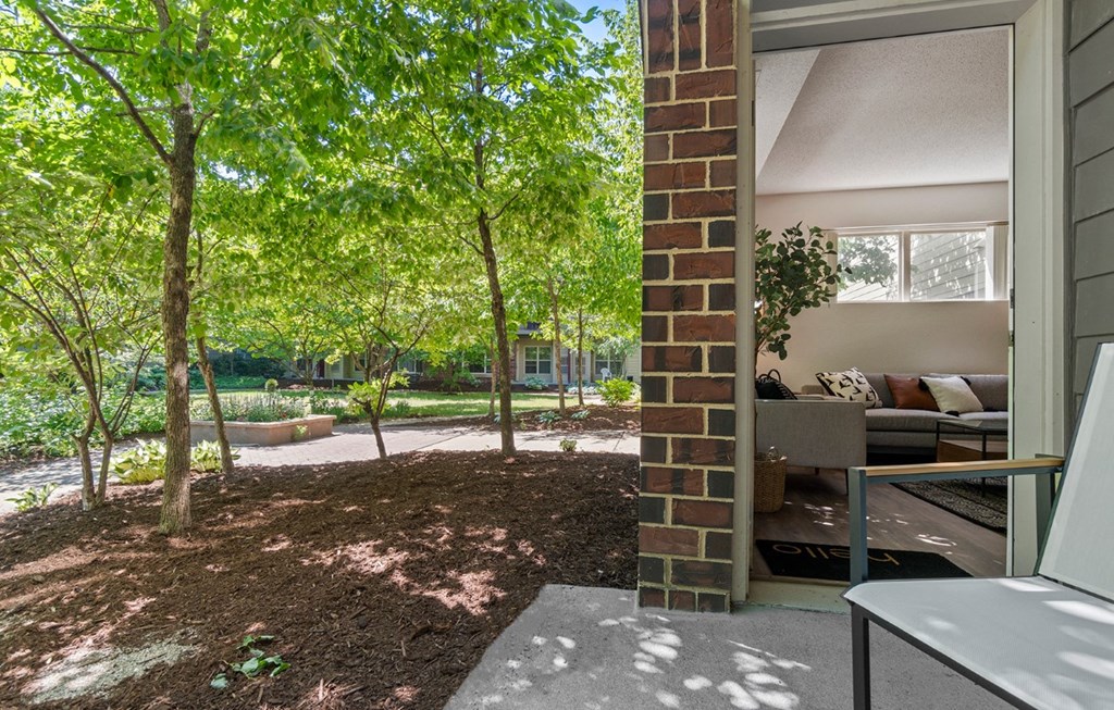 Dominium-808 Berry-Model Patio