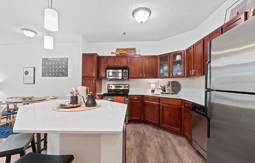 Dominium-808 Berry-Model Kitchen