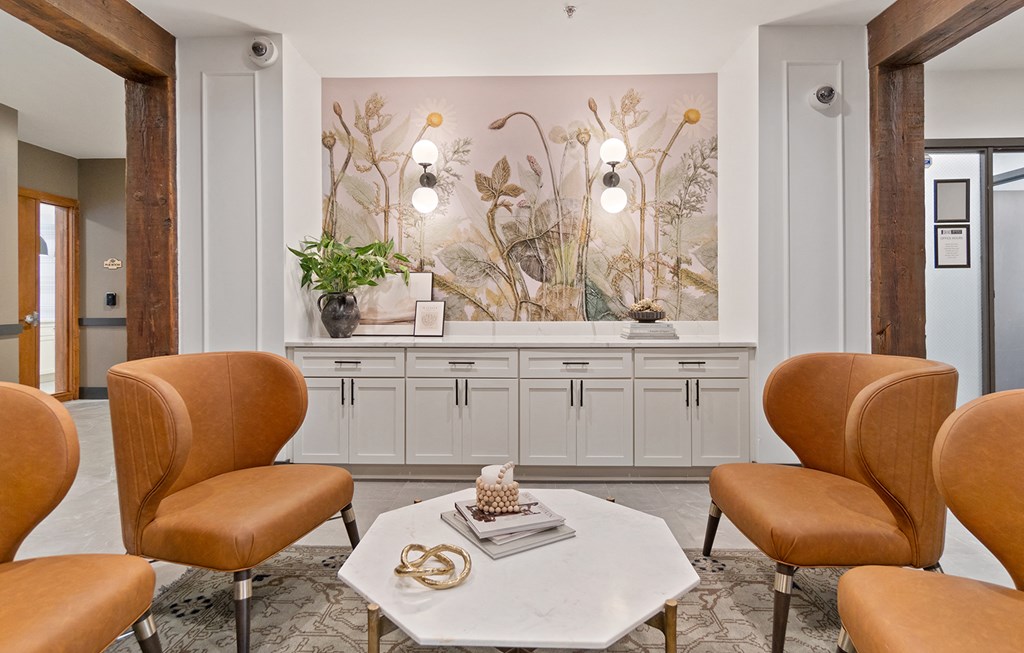 Dominium-808 Berry-Lobby