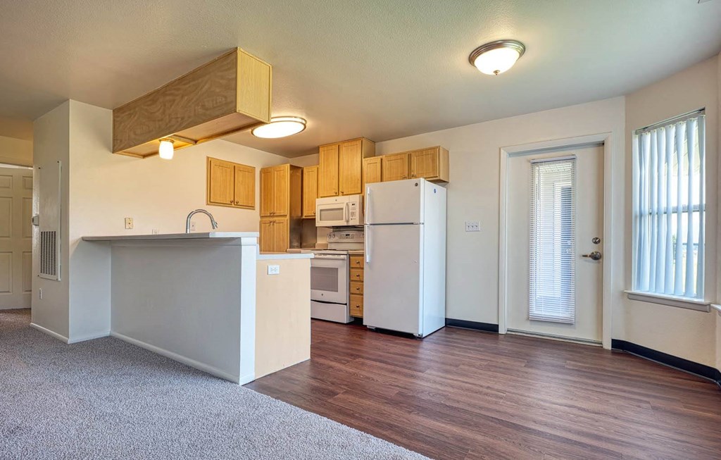 Balmoral_Apartment Kitchen & Dining Area