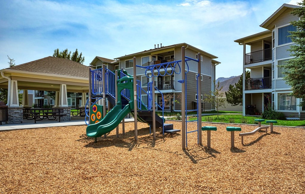 Balmoral_Outdoor Playground