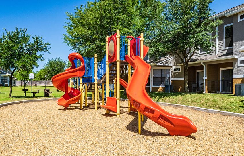 Beckley_Outdoor Playground - Photo Gallery